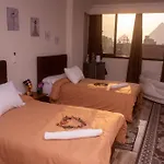 Pyramids Studio & Jacuzzi