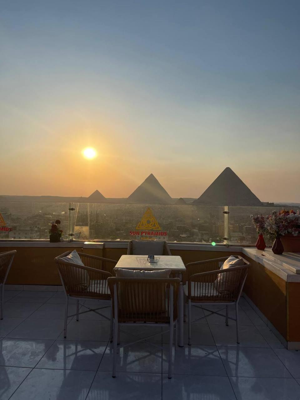 Apartment Pyramids Studio & Jacuzzi *