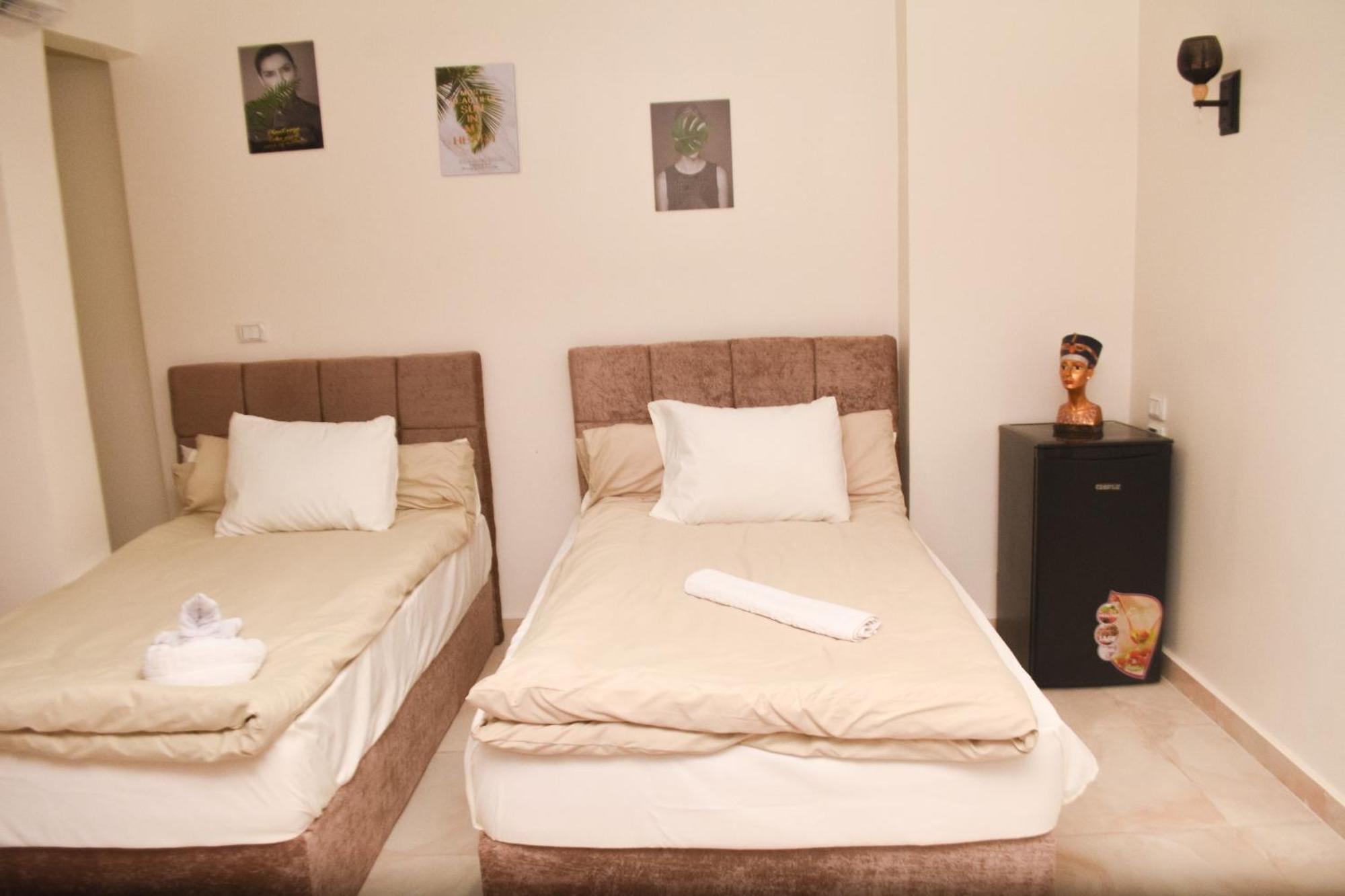 Pyramids Studio & Jacuzzi Cairo